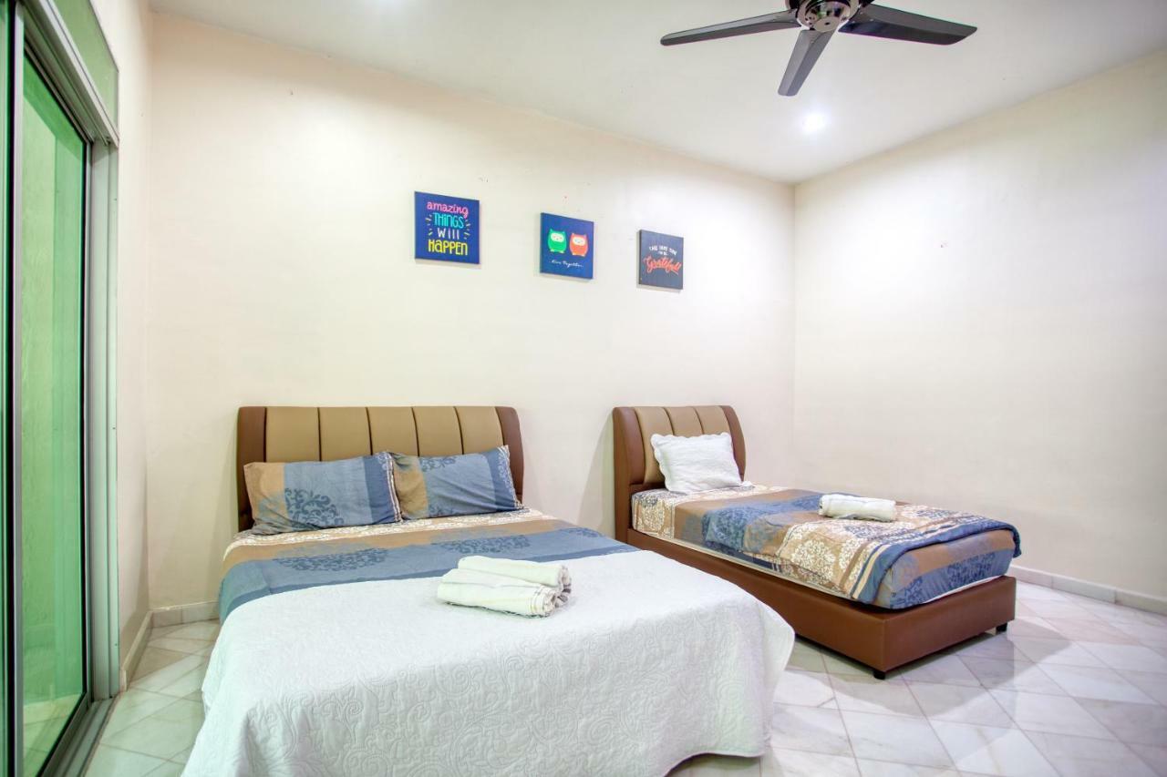 Gunung View Homestay 10 To 12 Pax Near Sunway Tambun Ipoh Exterior photo